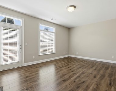 803 Lexington Village - Photo Thumbnail 43