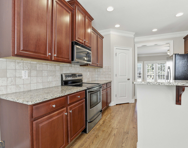 803 Lexington Village - Photo Thumbnail 23