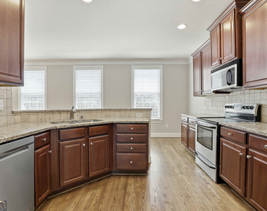 803 Lexington Village - Photo Thumbnail 22