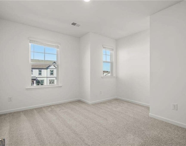 155 Star Court - Photo Thumbnail 16