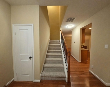 1356 Bexley Place Nw - Photo Thumbnail 6