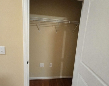 1356 Bexley Place Nw - Photo Thumbnail 7
