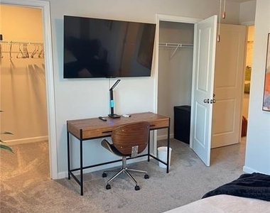 4680 Parkway Circle - Photo Thumbnail 9