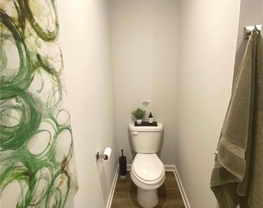 4680 Parkway Circle - Photo Thumbnail 12