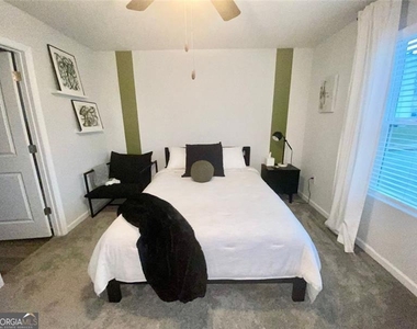 4680 Parkway Circle - Photo Thumbnail 8