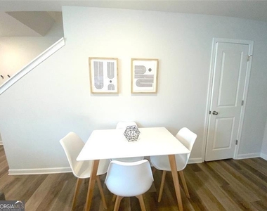 4680 Parkway Circle - Photo Thumbnail 5
