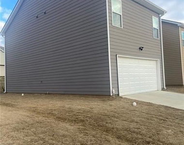 4680 Parkway Circle - Photo Thumbnail 2