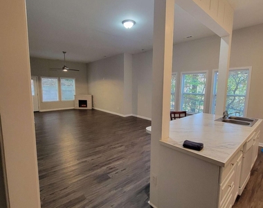 380 Glendale Road - Photo Thumbnail 6