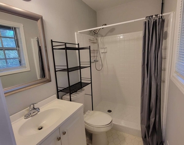 380 Glendale Road - Photo Thumbnail 7