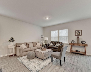 111 Horned Owl Avenue - Photo Thumbnail 6
