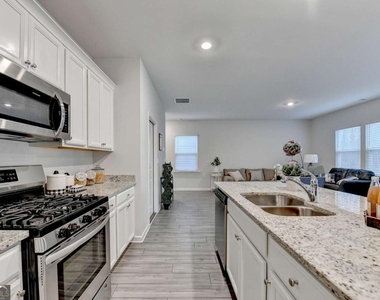 111 Horned Owl Avenue - Photo Thumbnail 19