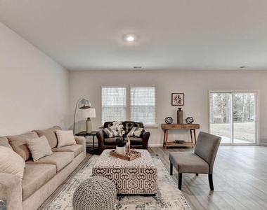 111 Horned Owl Avenue - Photo Thumbnail 5