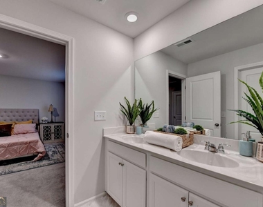 111 Horned Owl Avenue - Photo Thumbnail 33