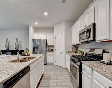111 Horned Owl Avenue - Photo Thumbnail 21