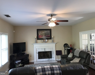 2017 Grove Park Court - Photo Thumbnail 12