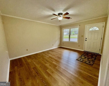 606 Viewpoint Drive - Photo Thumbnail 3