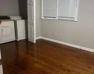 1840 Camellia Drive - Photo Thumbnail 4