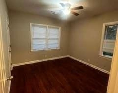1840 Camellia Drive - Photo Thumbnail 5