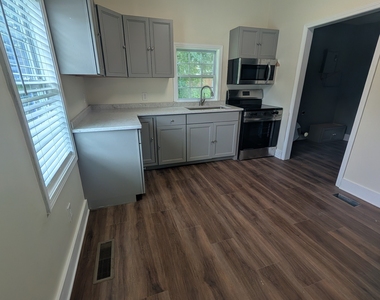 202 Marshall Street - Photo Thumbnail 2