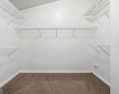 540 Sterling Hill Drive - Photo Thumbnail 26