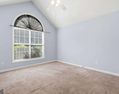 540 Sterling Hill Drive - Photo Thumbnail 18