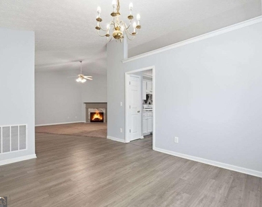 540 Sterling Hill Drive - Photo Thumbnail 8
