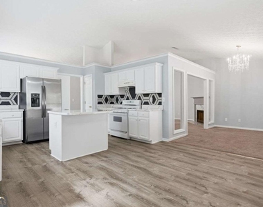 540 Sterling Hill Drive - Photo Thumbnail 12