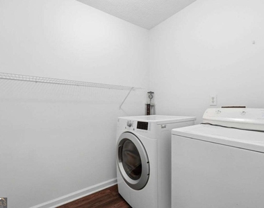 540 Sterling Hill Drive - Photo Thumbnail 20