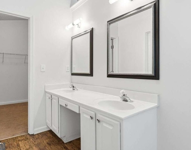 540 Sterling Hill Drive - Photo Thumbnail 24