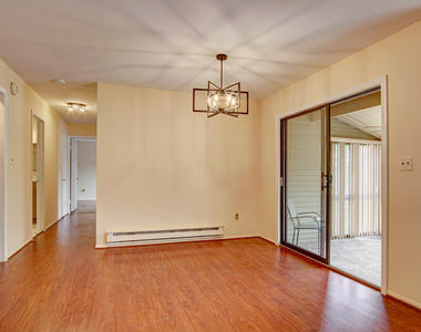 205 Covered Bridge Boulevard - Photo Thumbnail 7