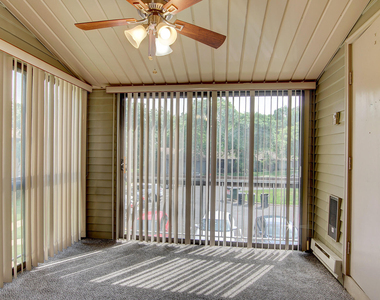 205 Covered Bridge Boulevard - Photo Thumbnail 18