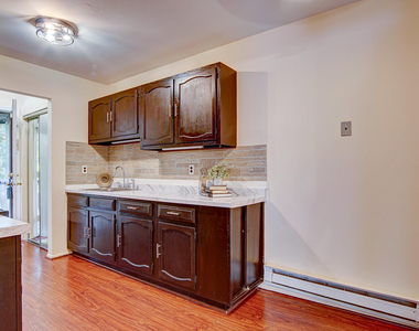 205 Covered Bridge Boulevard - Photo Thumbnail 11