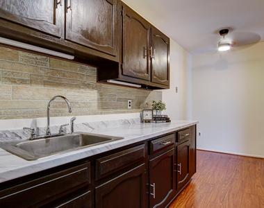 205 Covered Bridge Boulevard - Photo Thumbnail 15