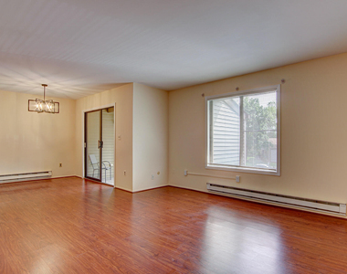 205 Covered Bridge Boulevard - Photo Thumbnail 4