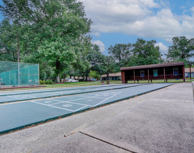 205 Covered Bridge Boulevard - Photo Thumbnail 36
