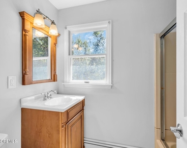 830 Brookside Drive - Photo Thumbnail 23