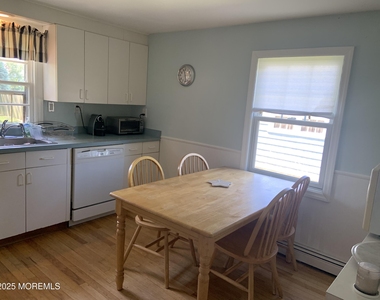 30 Borden Street - Photo Thumbnail 6