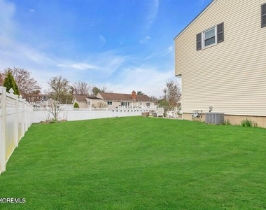 19 Fieldstone Lane - Photo Thumbnail 33
