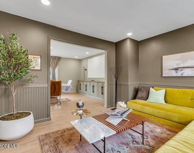 19 Fieldstone Lane - Photo Thumbnail 11