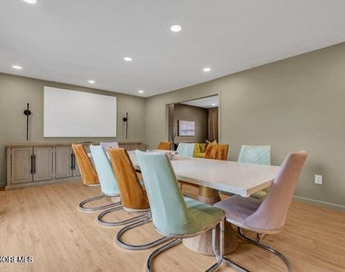 19 Fieldstone Lane - Photo Thumbnail 9