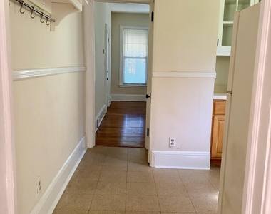 207 Woodbridge Avenue - Photo Thumbnail 9