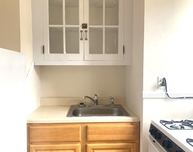 207 Woodbridge Avenue - Photo Thumbnail 6