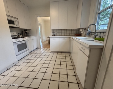 219 Elberon Boulevard - Photo Thumbnail 6