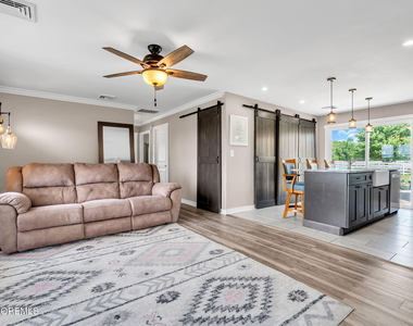 4160 Atlantic Avenue - Photo Thumbnail 7