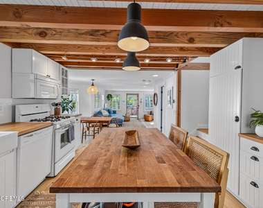 403 Sewall Avenue - Photo Thumbnail 3