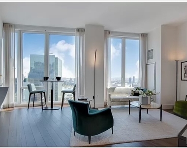 East 44th Street - Photo Thumbnail 1