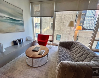 East 44th Street - Photo Thumbnail 1