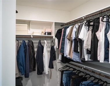 7909 Townsend Drive - Photo Thumbnail 13
