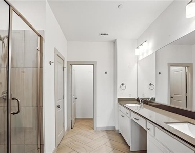 6441 Iron Horse Boulevard - Photo Thumbnail 13
