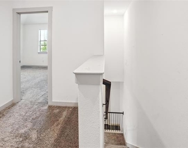 6441 Iron Horse Boulevard - Photo Thumbnail 10